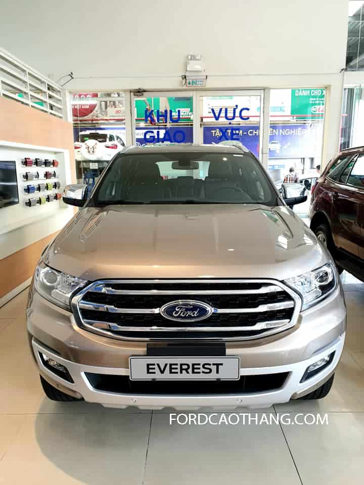 Thay nhớt Ford Everest 