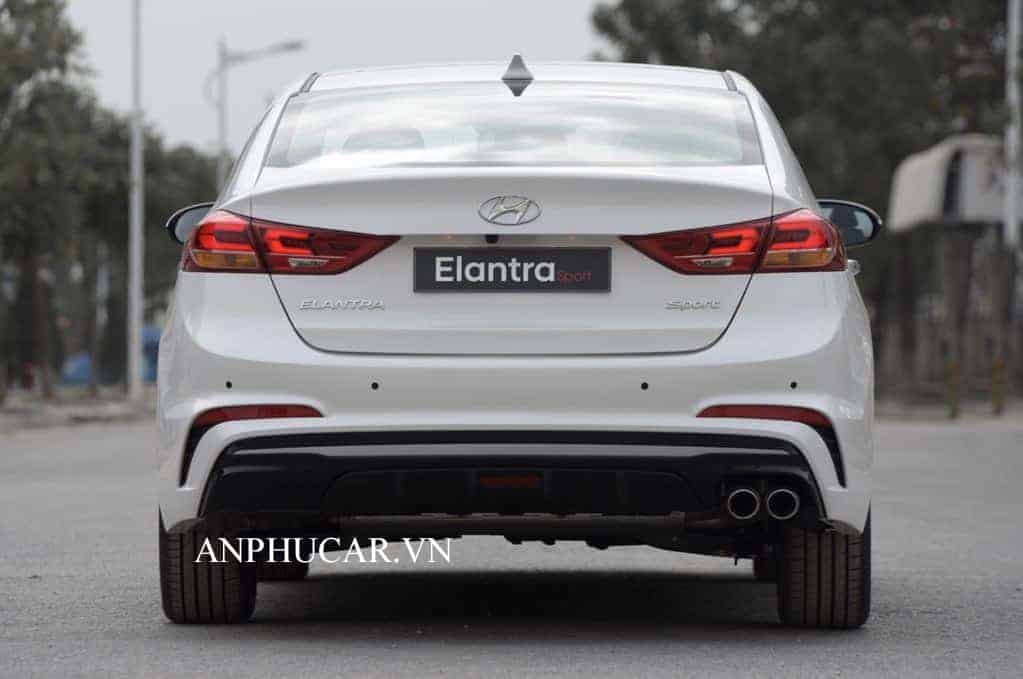 Hyundai Elantra Sport 1.6 Turbo 2020 giá bán