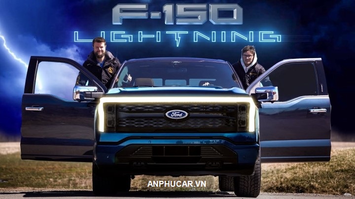 gia xe Ford F150 Lightning 2022