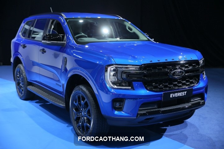 than xe ford everest 2023